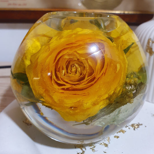 portacandele sfera con fiori essiccati