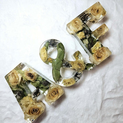 Conservazione bouquet sposa in resina - Iniziali Giganti