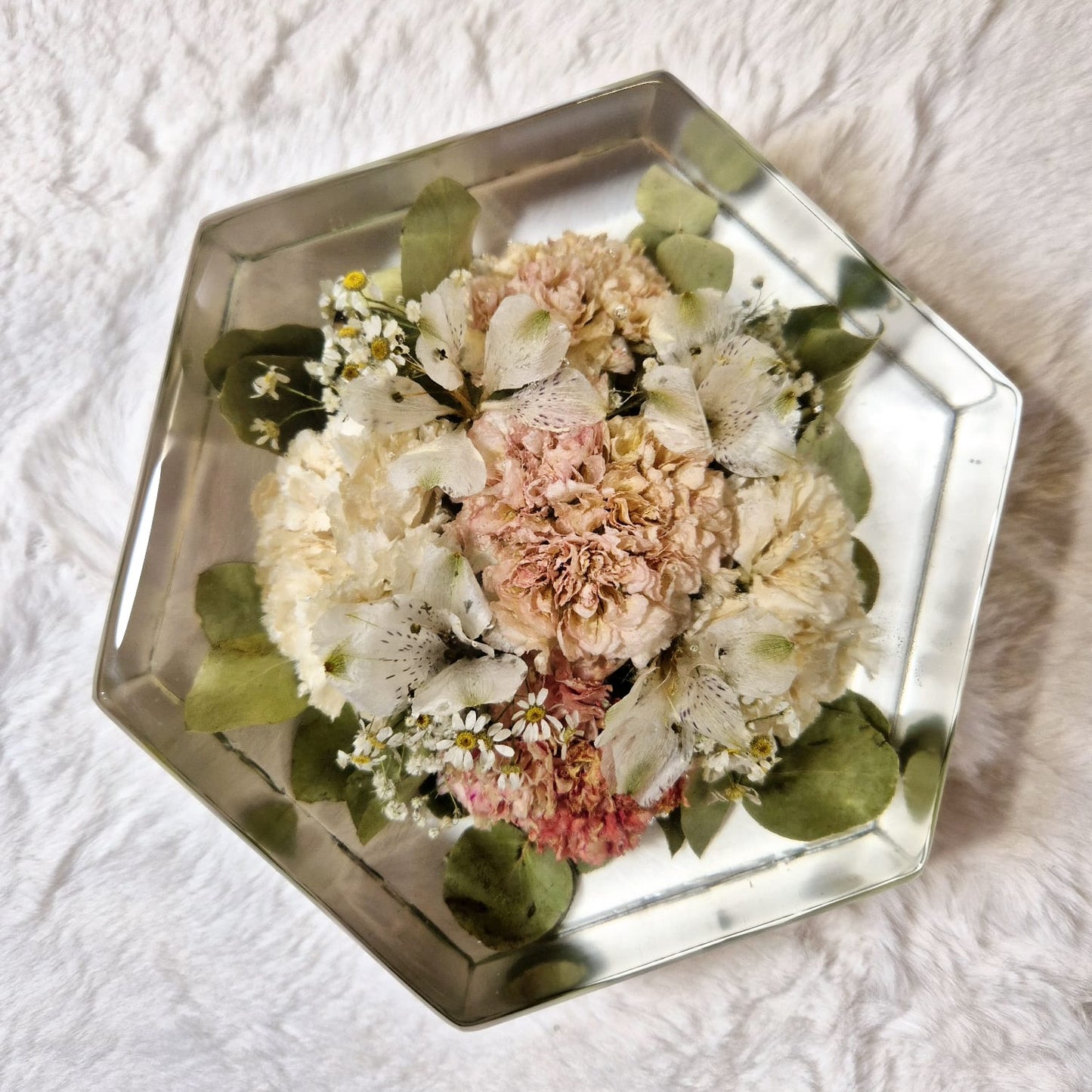 Bridal bouquet preservation - hexagonal shape