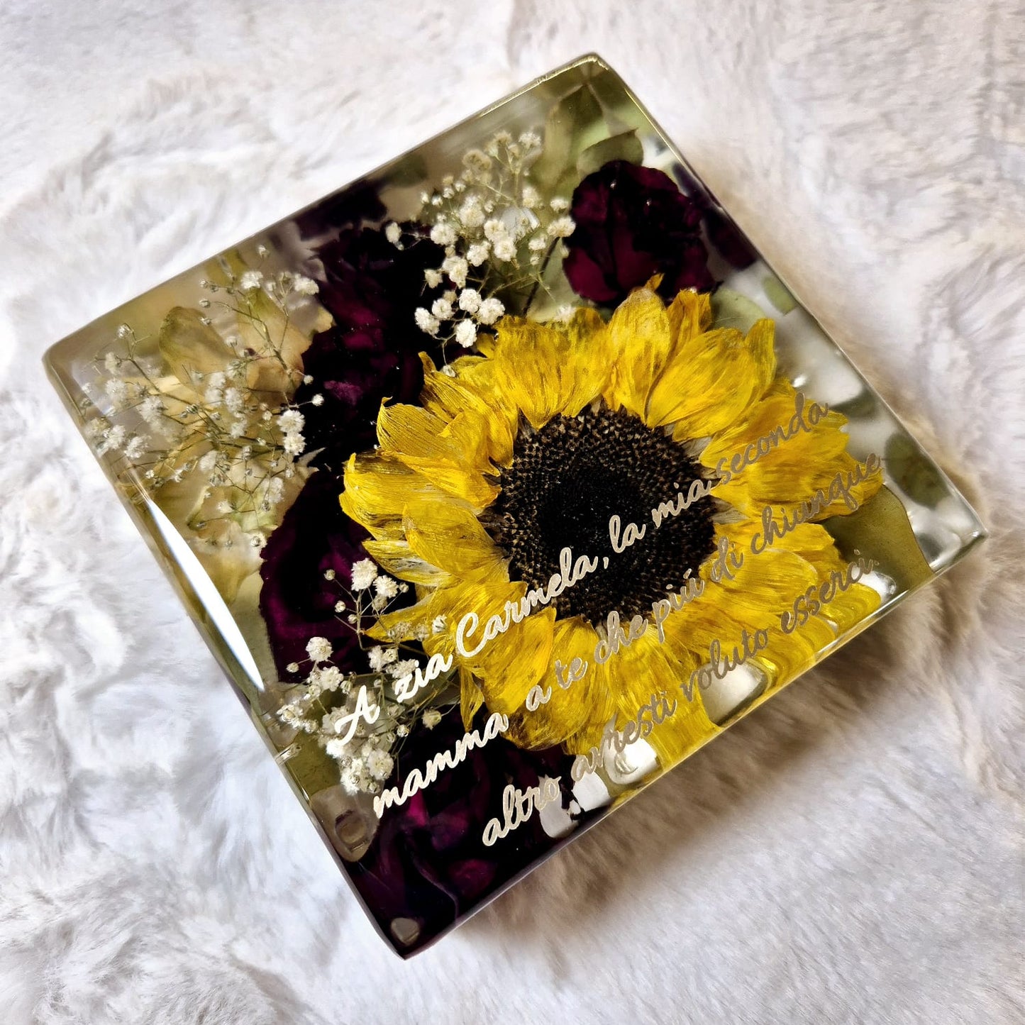Preserving a bridal bouquet - square shape