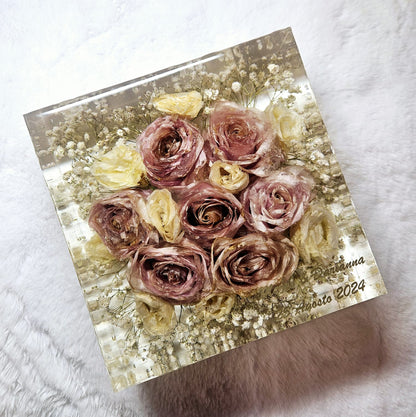 Preserving a bridal bouquet - square shape