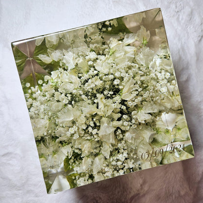 Preserving a bridal bouquet - square shape