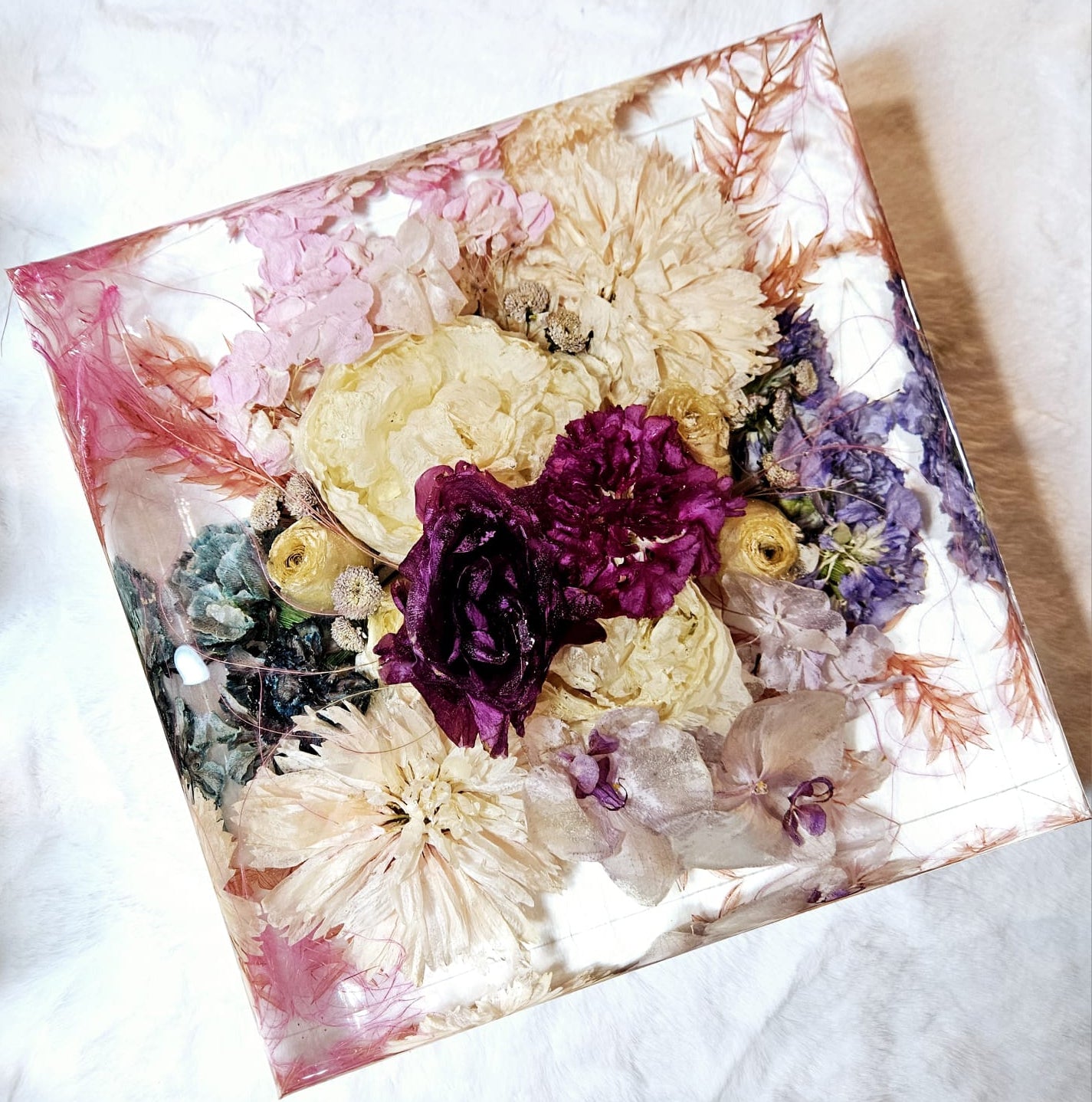 Preserving a bridal bouquet - square shape