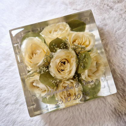 Preserving a bridal bouquet - square shape
