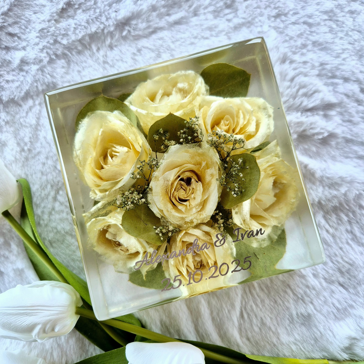 Preserving a bridal bouquet - square shape