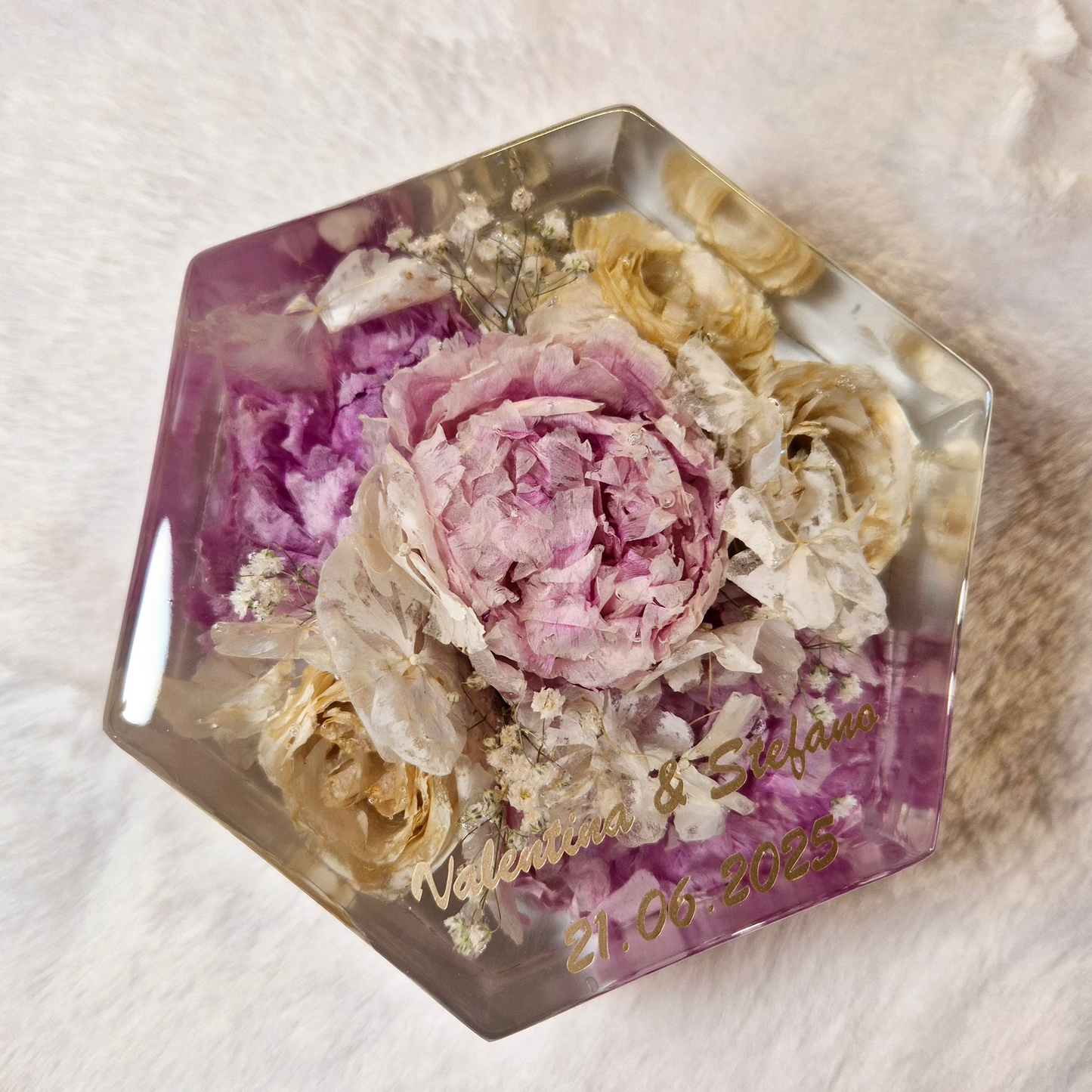 Bridal bouquet preservation - hexagonal shape