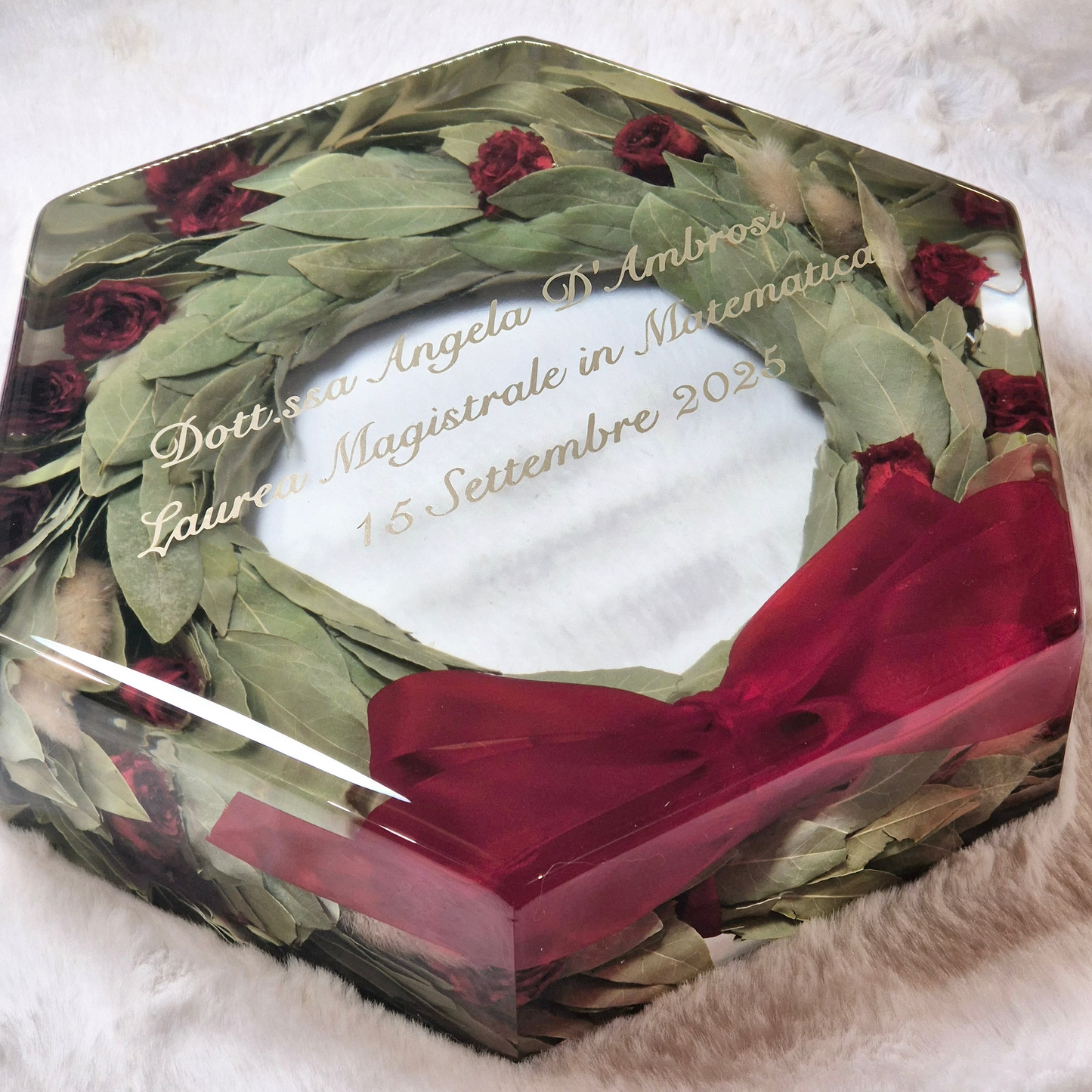 Resin laurel wreath