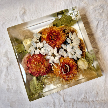 Preserving a bridal bouquet - square shape
