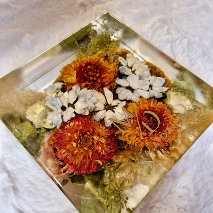 Preserving a bridal bouquet - square shape