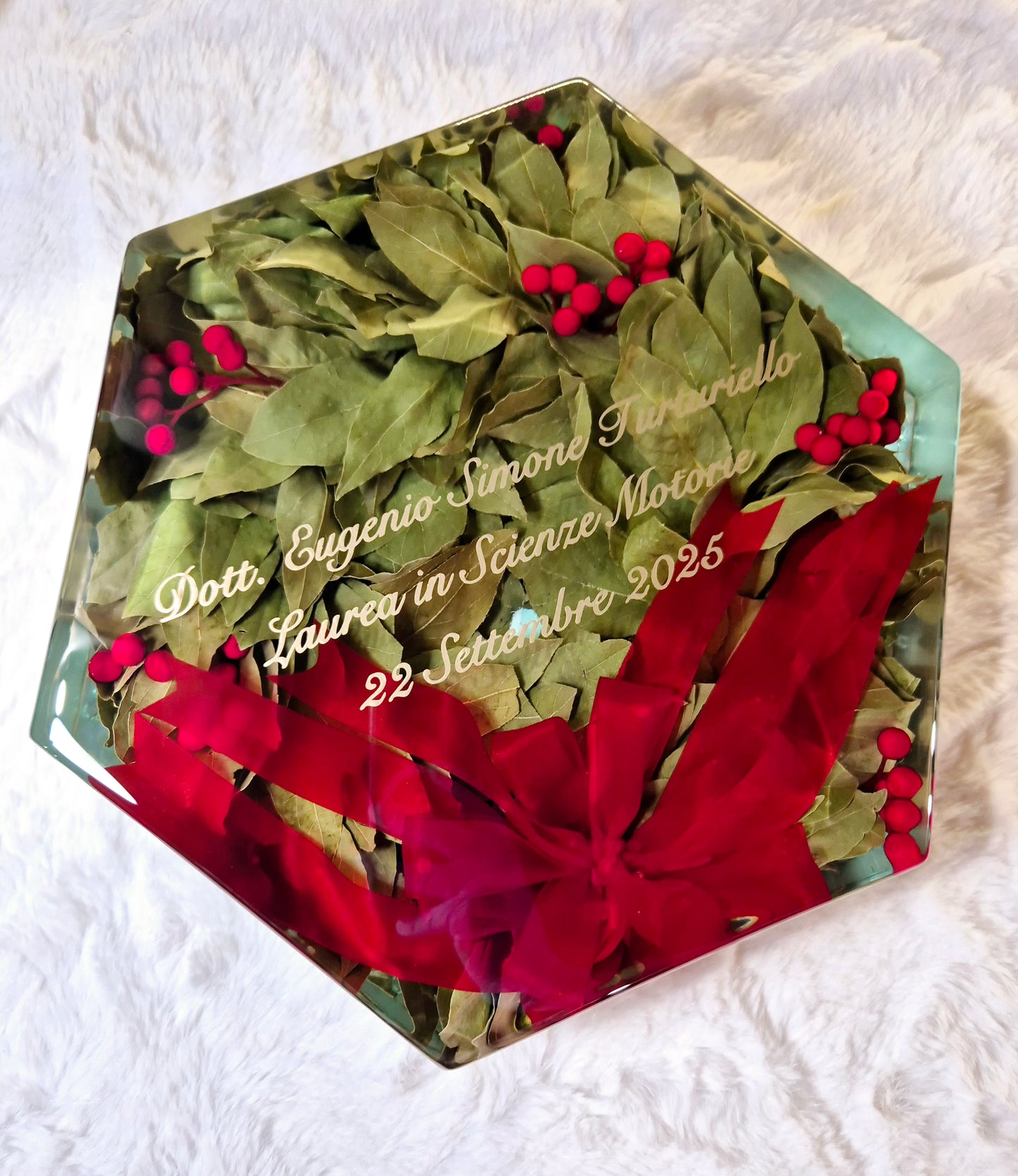 Resin laurel wreath