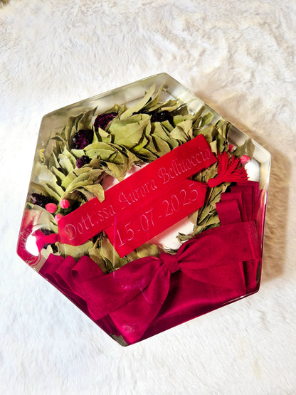 Resin laurel wreath