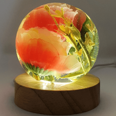 Lampada in resina a sfera